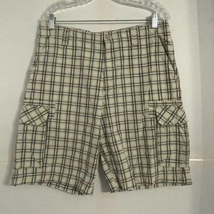 Izod Mens‎ Beige/Gray Window Pane Checkered Cargo Shorts Size 32